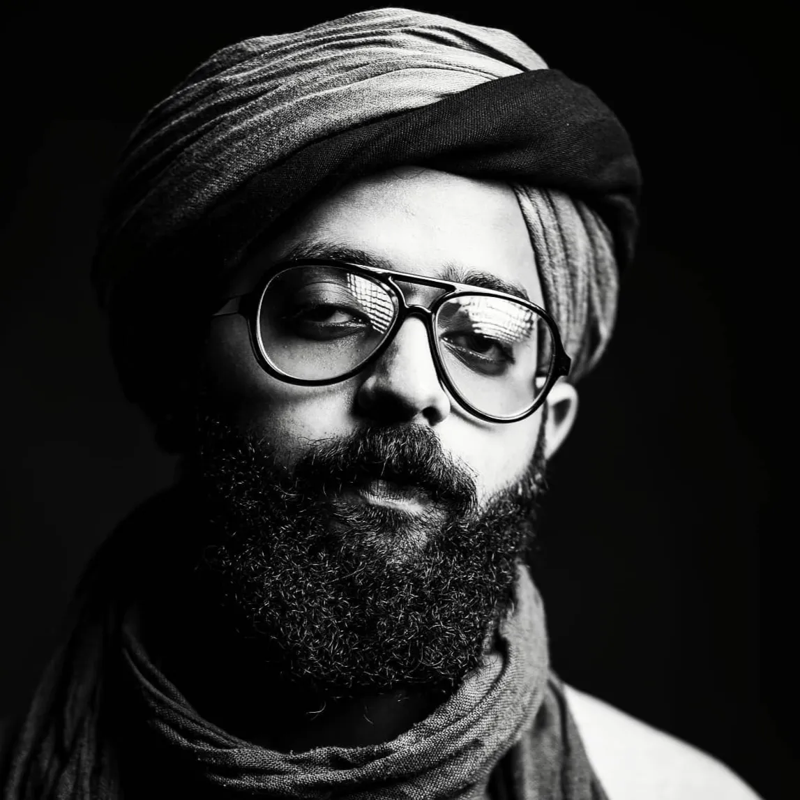 Ishaan Mehta - guitarist and arranger portrait